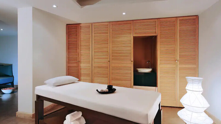 Hyatt Regency Phuket Resort